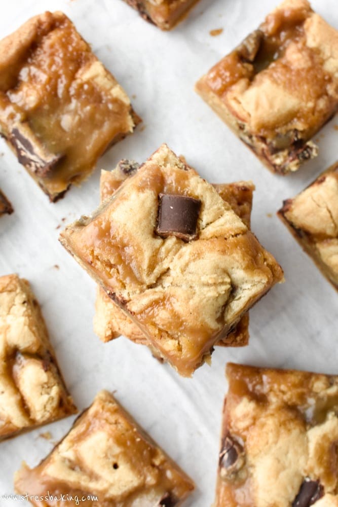 Chocolate Chunk Butterscotch Blondies | stressbaking.com