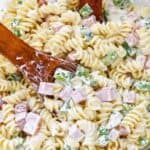 Pasta salad with green peppers and ham cubes